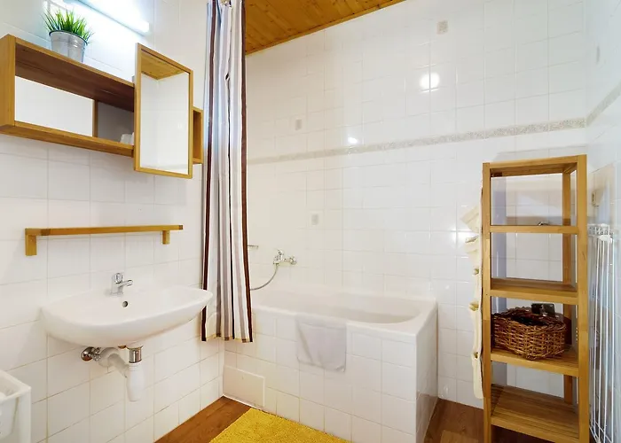 Monika Apartment *